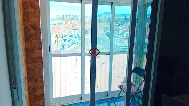 PRECIOSO PISO RECIÉN REFORMADO A 50m PLAYA LA ISLA - foto 4