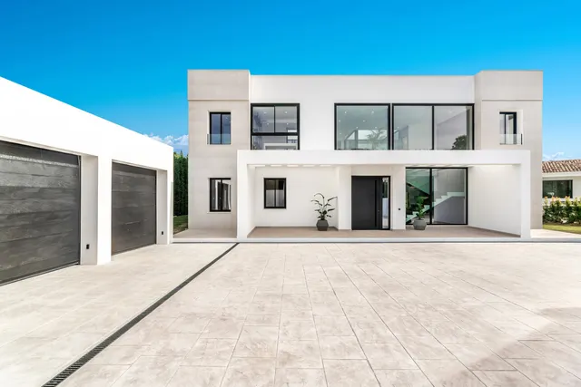 Chalet 6 habitaciones 869m² en venta - Costa del Sol — 14
