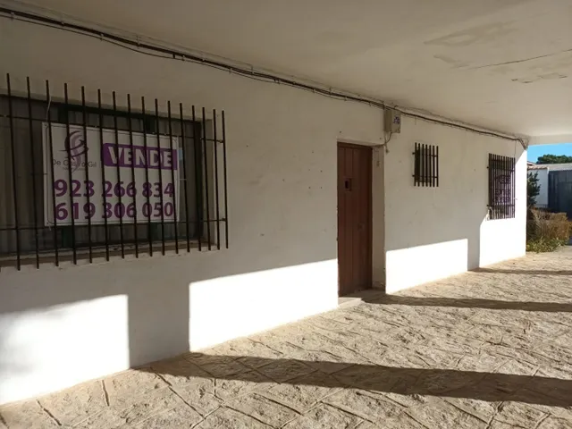 CASA  EN NUEVO NAHARROS CON DOS SALONES EN EL CENTRO — 5