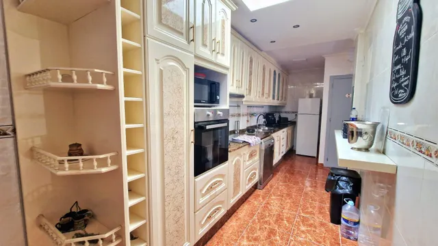 CHALET ADOSADO DE ESQUINA TOTALMENTE REFORMADO CON JARDÍN Y SOLÁRIUM — 7