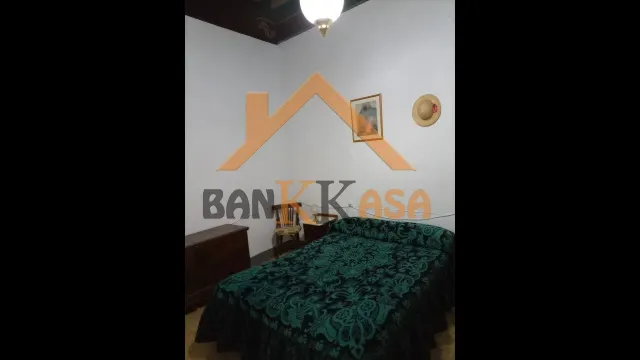 SE VENDE CASA CON LOCAL ABAJO EN FIÑANA ZONA CENTRO — 29
