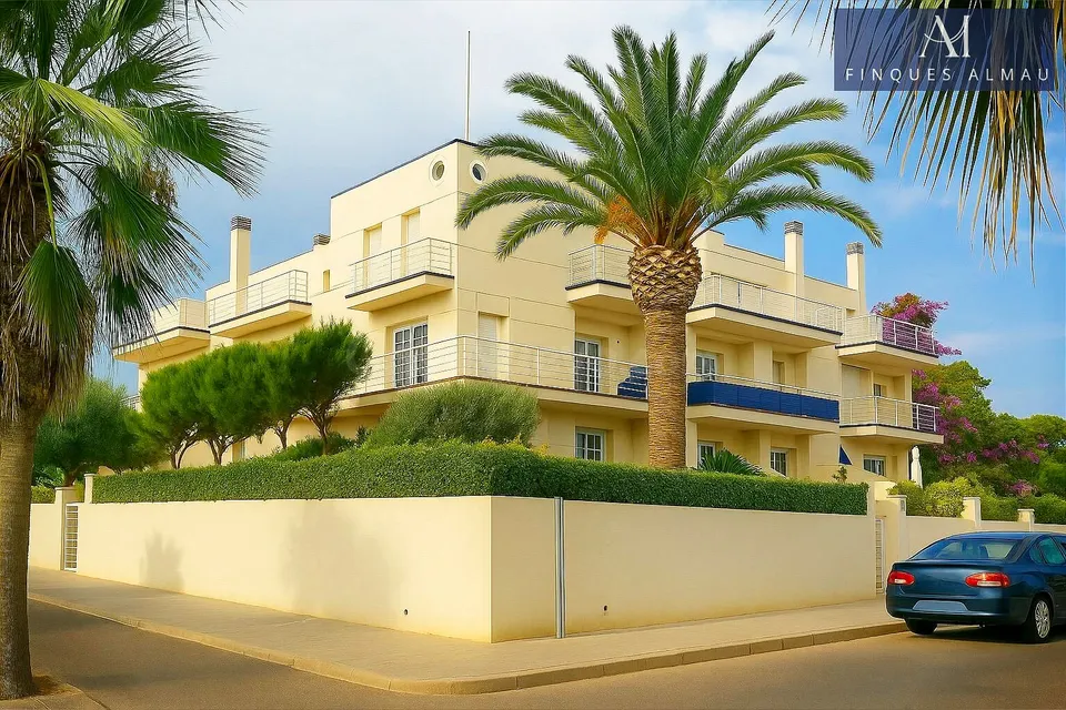 Exclusiva Casa en Primera Línea del Mar