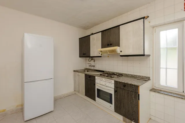 Casa tradicional con tres viviendas y antiguo local hostelero en arroes, Villaviciosa — 46