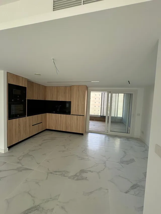 Apartamento de lujo en primera línea de mar con 3 dormitorios, 2 terrazas y parking incluido — 6