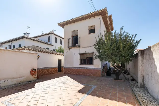 TU NUEVA VIVIENDA EN URBANIZACION EXCLUSIVA JUNTO A GRANADA — 3