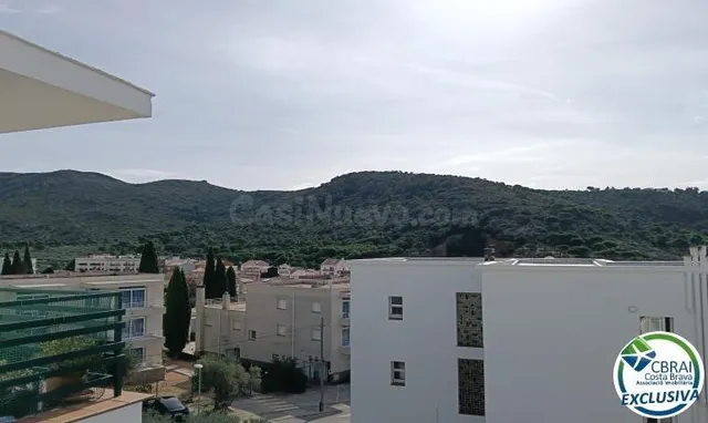 Bonito piso con vista mar en mas oliva Roses — 3