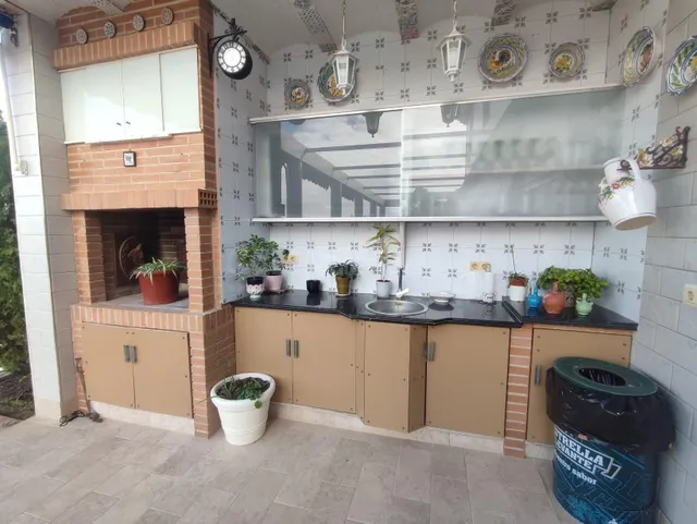 Espectacular chalet de lujo con gran parcela y piscina priva - foto 4