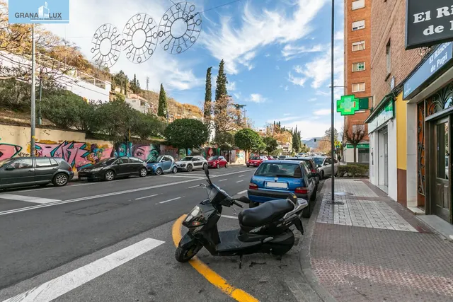 Local Comercial con 254 metros cuadrados junto a Carretera de la Sierra. — 15