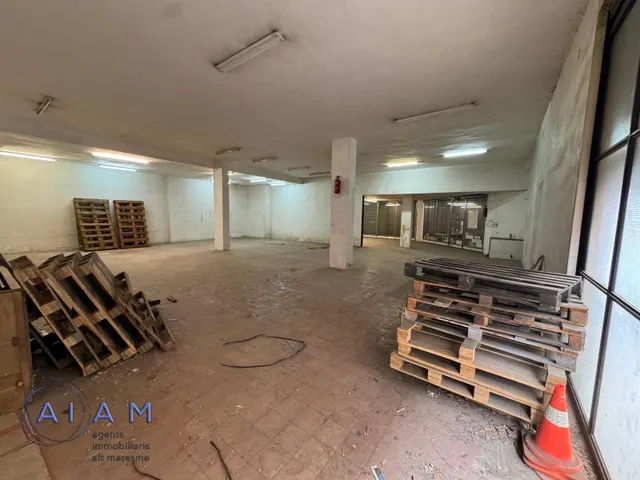 LOCAL COMERCIAL EN VENTA — 9
