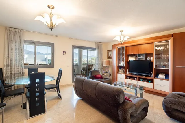 se vende piso cerca del centro comercial Miramar — 4