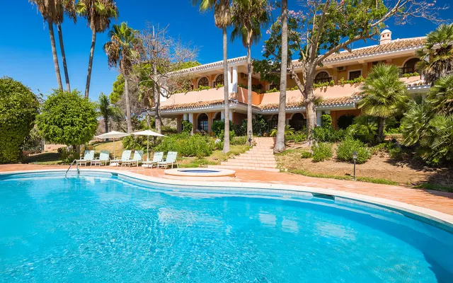 Chalet 20 habitaciones 1785m² en venta - Marbella — 6