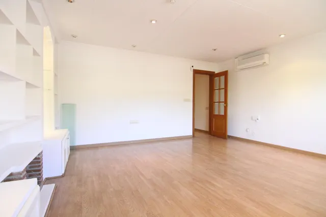 Fantástico piso de 3 habitaciones con ascensor, listo para entrar a vivir en la zona del estatut de Olesa de Montserrat — 6