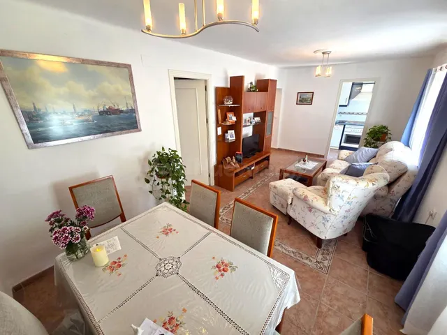 ¡OPORTUNIDAD ÚNICA DE PISO JUNTO AL CENTRO EN CHICLANA DE LA FRONTERA!95.000€ — 2