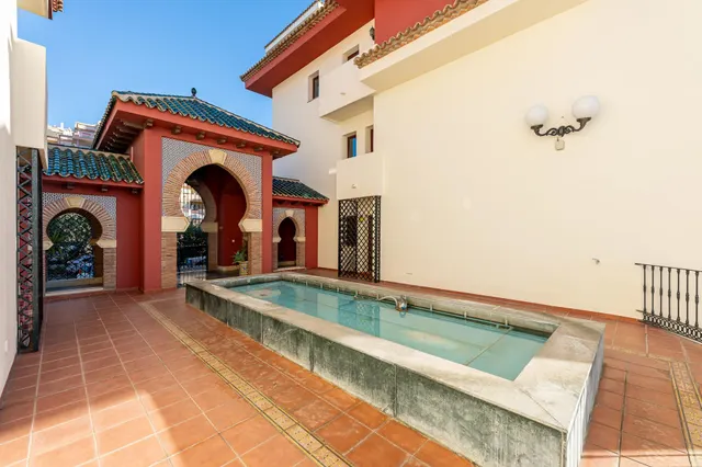 Amplio piso primera linea Torrequebrada — 50