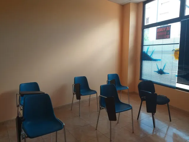 LOCAL ADAPTADO A AULAS ENSEÑANZA — 6