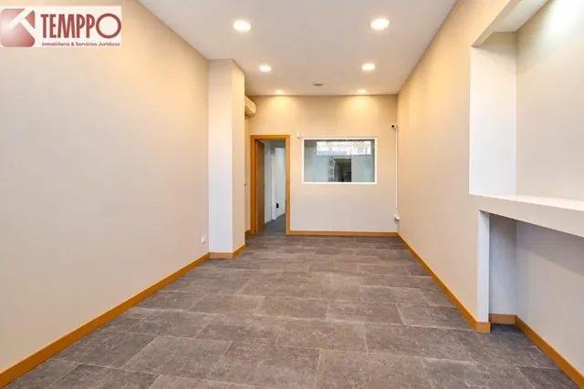 ¡327 m2 de espacio para impulsar tu negocio por sólo 750 €/mes! — 10