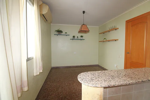 Piso de tres dormitorios con ascensor. — 10