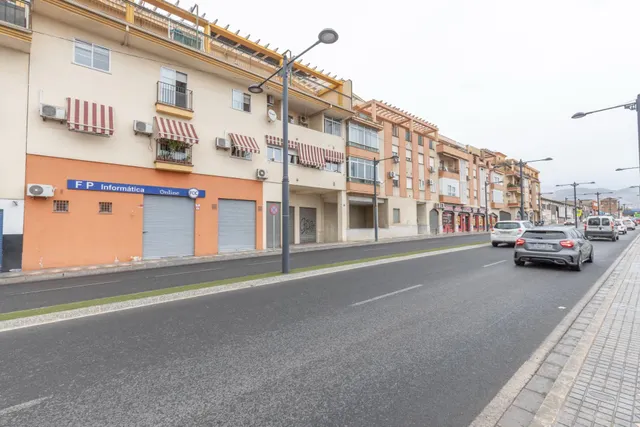 Piso de 2 dormitorios con garaje, Maracena — 26