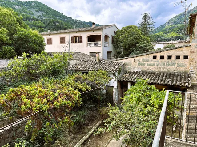 Excepcional Finca en el centro de Soller, ideal para inversores — 2