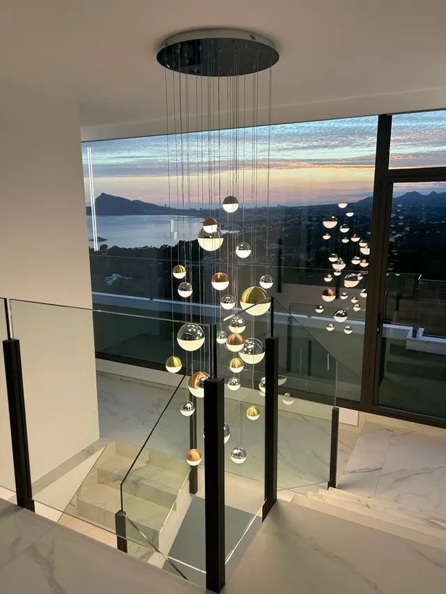 Villa moderna con vistas panorámicas al mar y a la montaña — 19