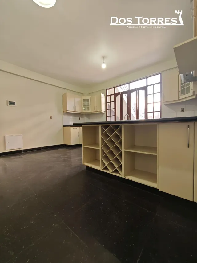 Bs.-3.500 En alquiler Amplio Departamento de 3 dormitorios, garaje y patio, proximo al IC NORTE (MELCHOR) — 11