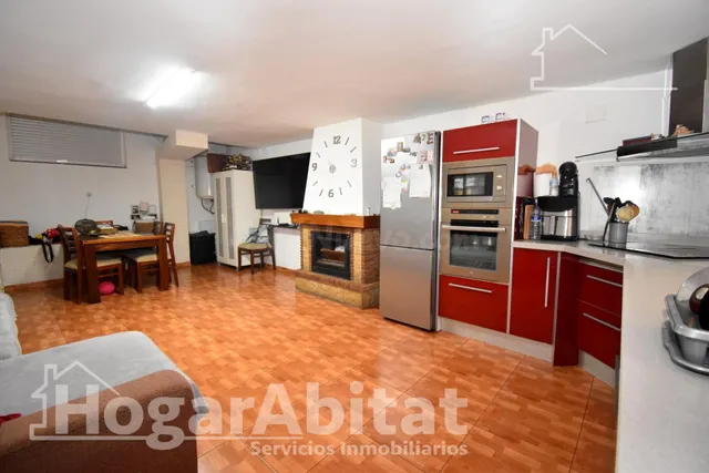 GRAN CASA CON TERRAZA TOTALMENTE REFORMADA - foto 4