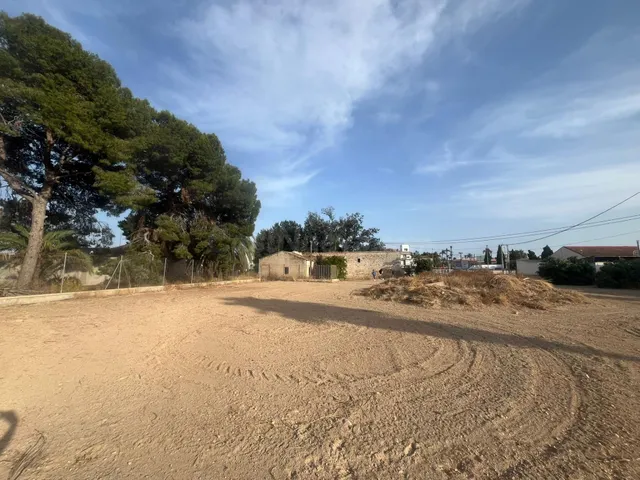 Casa con terreno en Orihuela - Oportunidad de Inversión a €1 - foto 4