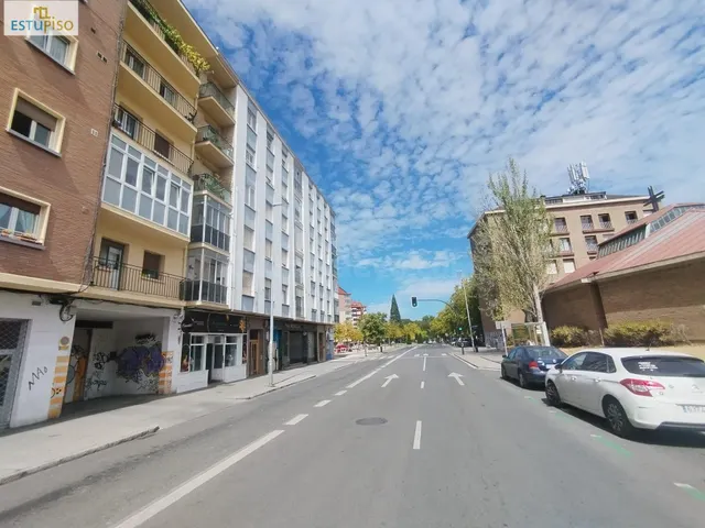 BUENA PLAZA DE GARAJE EN AVENIDA JUDIMENDI