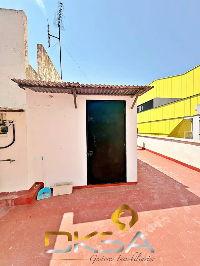 111 m2, 4 habitaciones y terraza comunitaria en un edificio familiar de Vila-real — 18