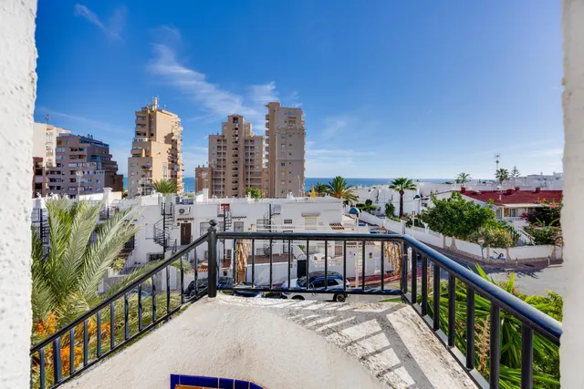 Spacious Apartment in Lomas de Mar, Torrelamata — 29