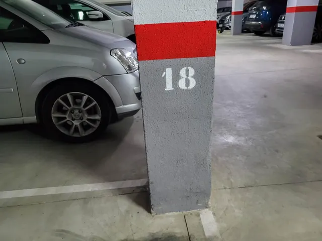 Plaza de parking a la venta en zona Camí Fondo de Martorell — 11