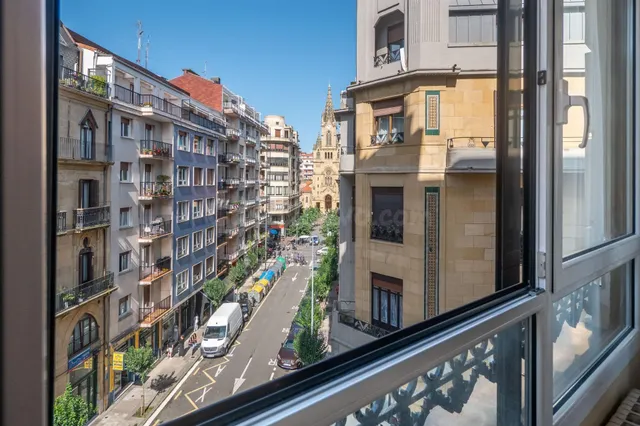 GROS. SE VENDE NUDA PROPIEDAD - foto 2