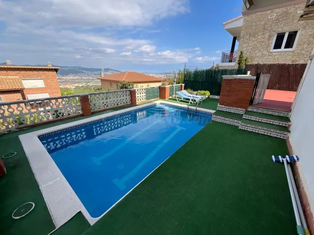 SANTA COLOMA DE CERVELLO ESPECTACULAR CASA A LA VENTA - foto 4