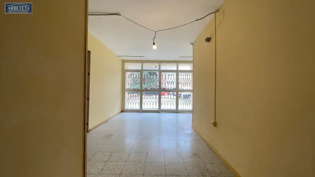 Se alquila local en la zona de Avd. del Ejercito, Guadalajara. — 19