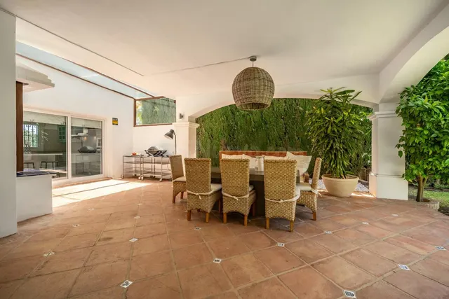 Chalet 5 habitaciones 421m² en venta - Marbella - foto 4