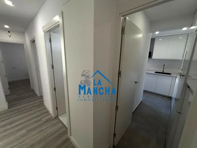 *720€ al mes* inmobiliaria la mancha alquila piso en zona centro de salud canal maria cristina de Albacete — 11
