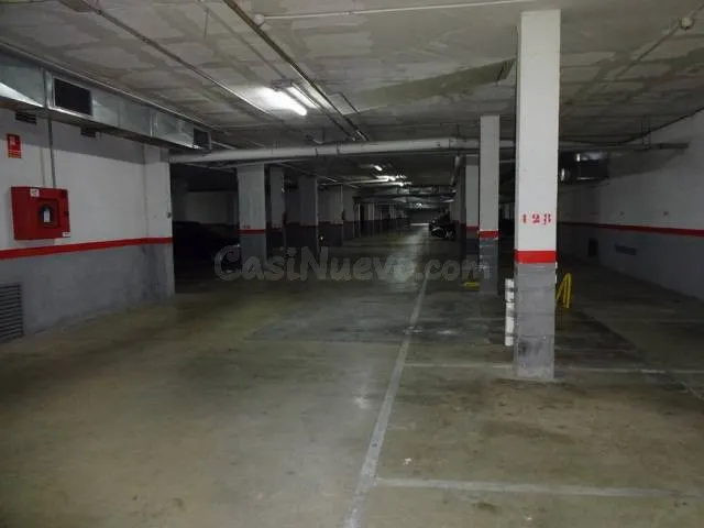 Parking en alquiler anual en Plaça Europa-Covamar - foto 3
