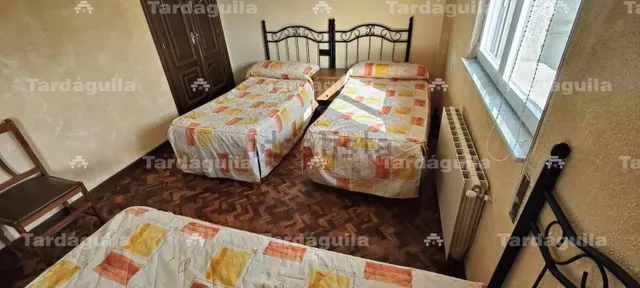 CHALET EN CALZADA DE VALDUNCIEL — 9
