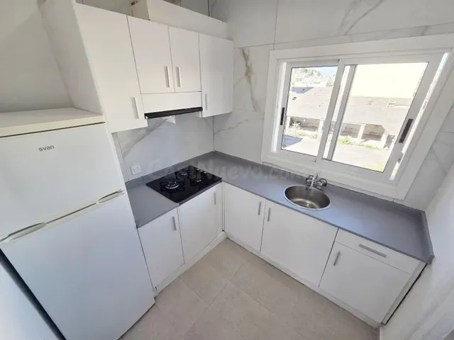 Vivienda reformada con encanto en pleno casco urbano - foto 5
