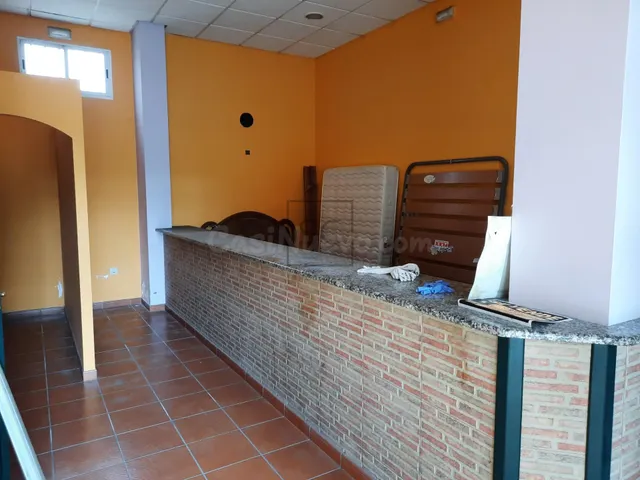 LOCAL COMERCIAL ACONDICIONADO PARA BAR EN CARANZA - foto 2