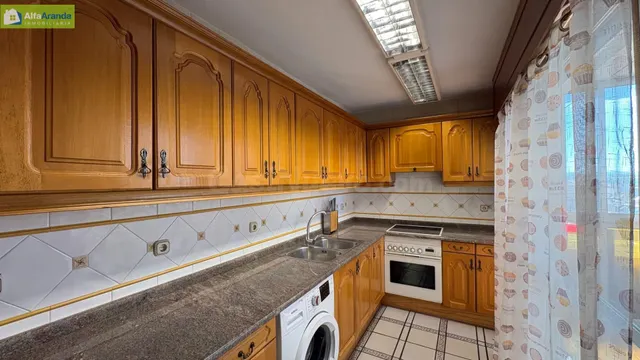PISO EN VENTA 2 GARAJEs Y 2 TRASTEROS - foto 5