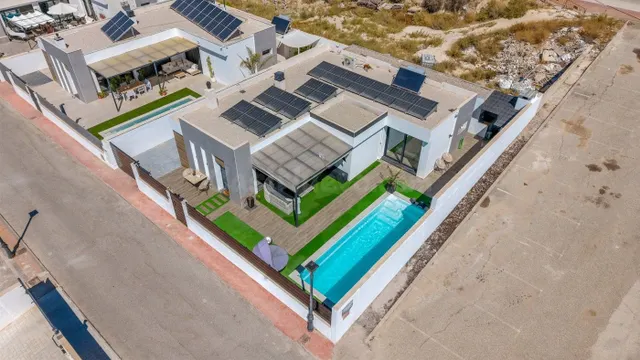 VILLA DE 4 DORMITORIOS Y 2 BAÑOS EN FORTUNA (MURCIA) — 46