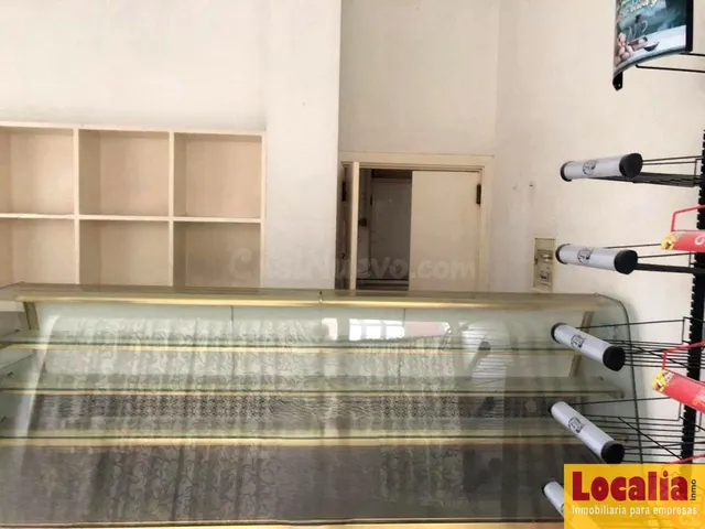 Amplio local con obrador en Torrelavega — 9