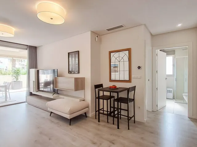 Amplio Apartamento en Esquina en Planta Baja con Terraza Acristalada y Jardín Privado en Green Hills — 19