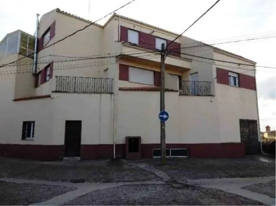 Urbis te ofrece un apartamento en venta en VILLARMAYOR, Salamanca. — 24