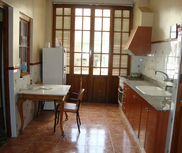 VENTA DE CASA CON AMPLIO CORRAL EN BENIFAIO — 6