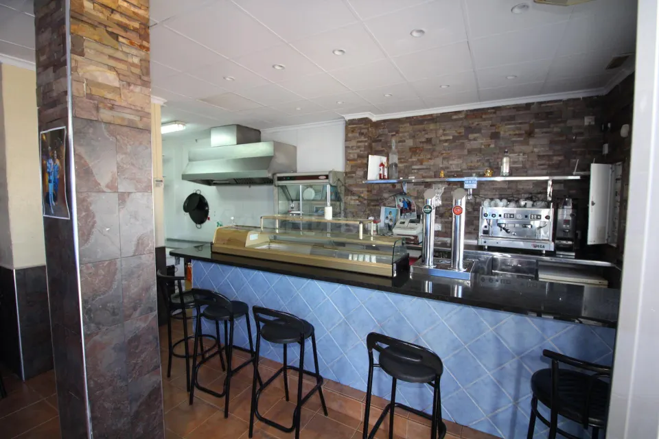 BAR CON TERRAZA EN SANTIAGO DE LA RIBERA