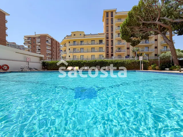 Amplio piso con  terraza, ideal como inversión o vivienda — 26