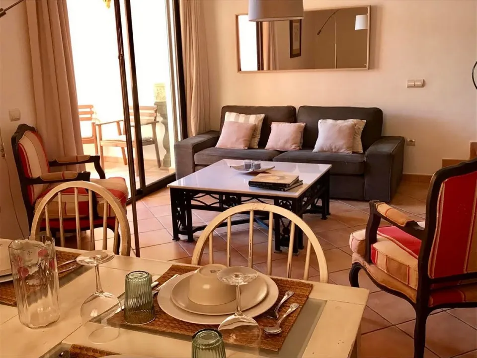 Gran Atico Duplex entre marbella y Estepona , lado playa 2º linea
