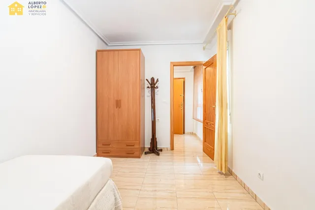 Piso soleado esquina con terraza y piscina comunitaria en El Altet — 27